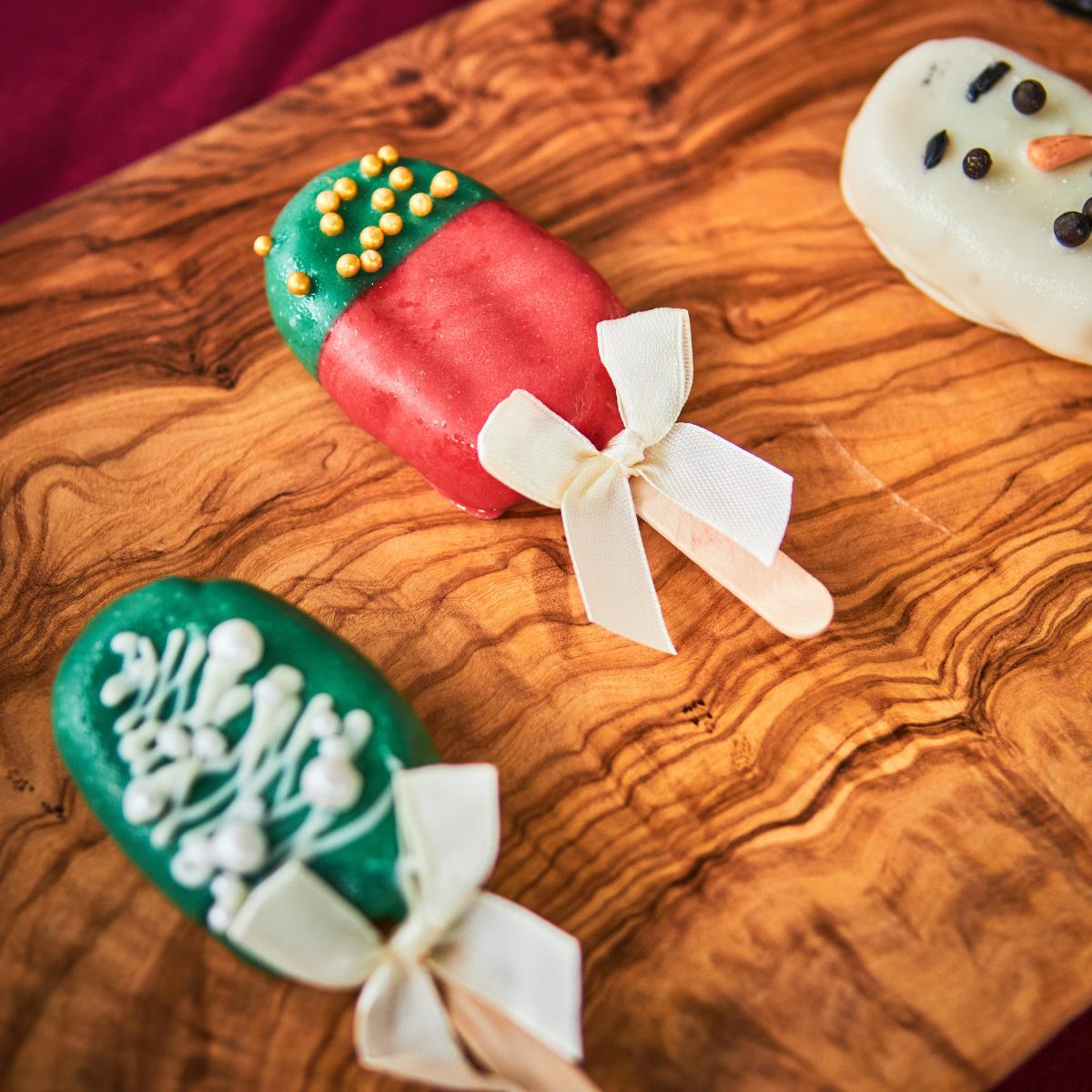 Christmas Cake Pops (Set of 4)
