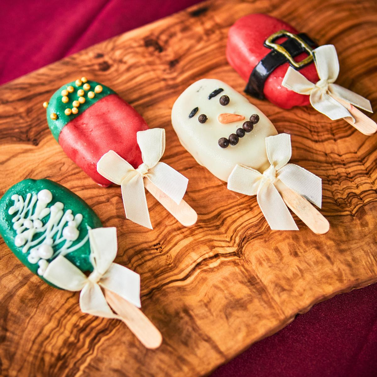 Christmas Cake Pops (Set of 4)