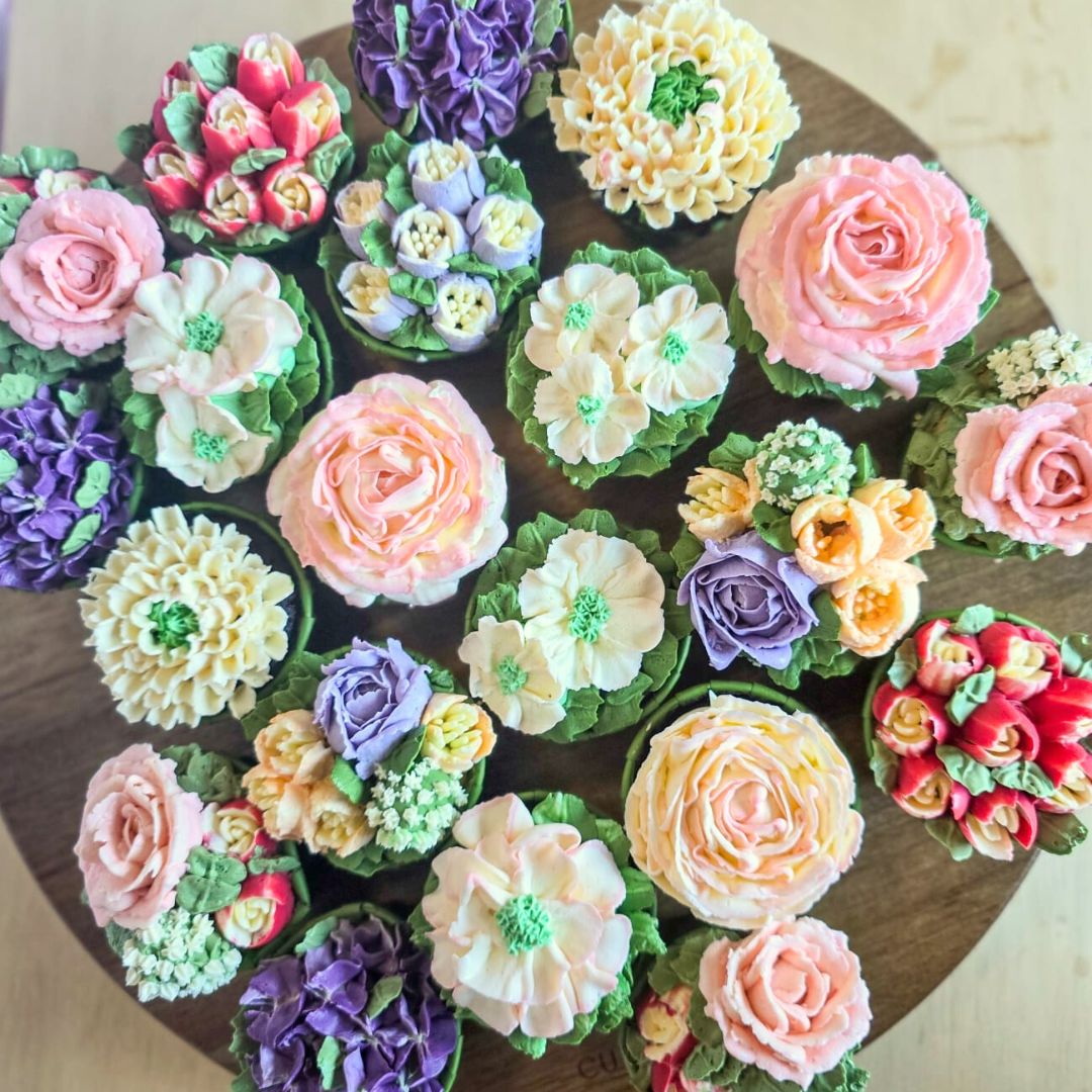 [9 Oct] Floral Piping Cupcake Class